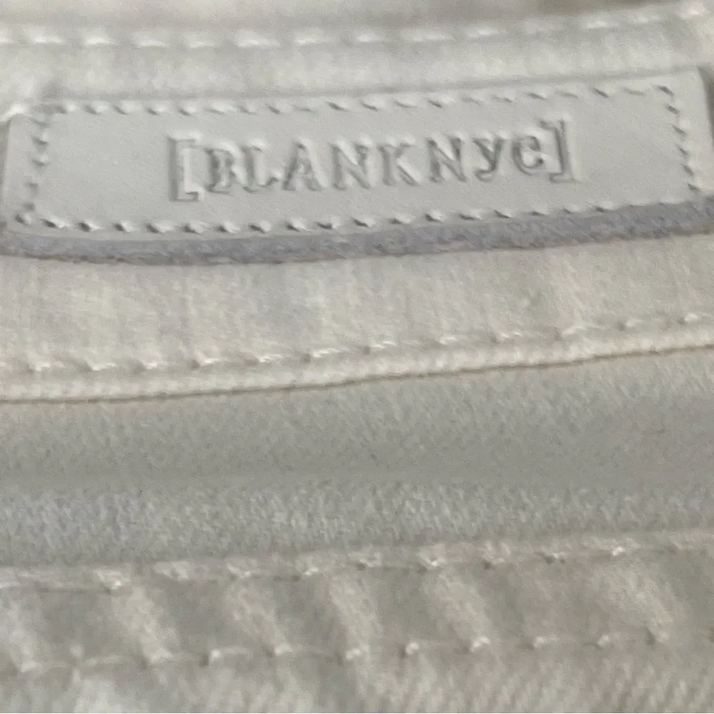 BLANK NYC The Baxter Straight Leg Jeans Size: 29” Color: Ivory